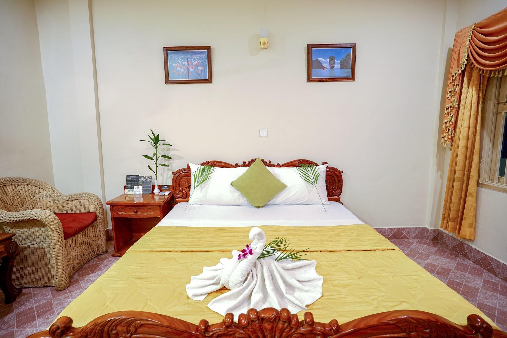Royal Hotel باتامبانغ المظهر الخارجي الصورة