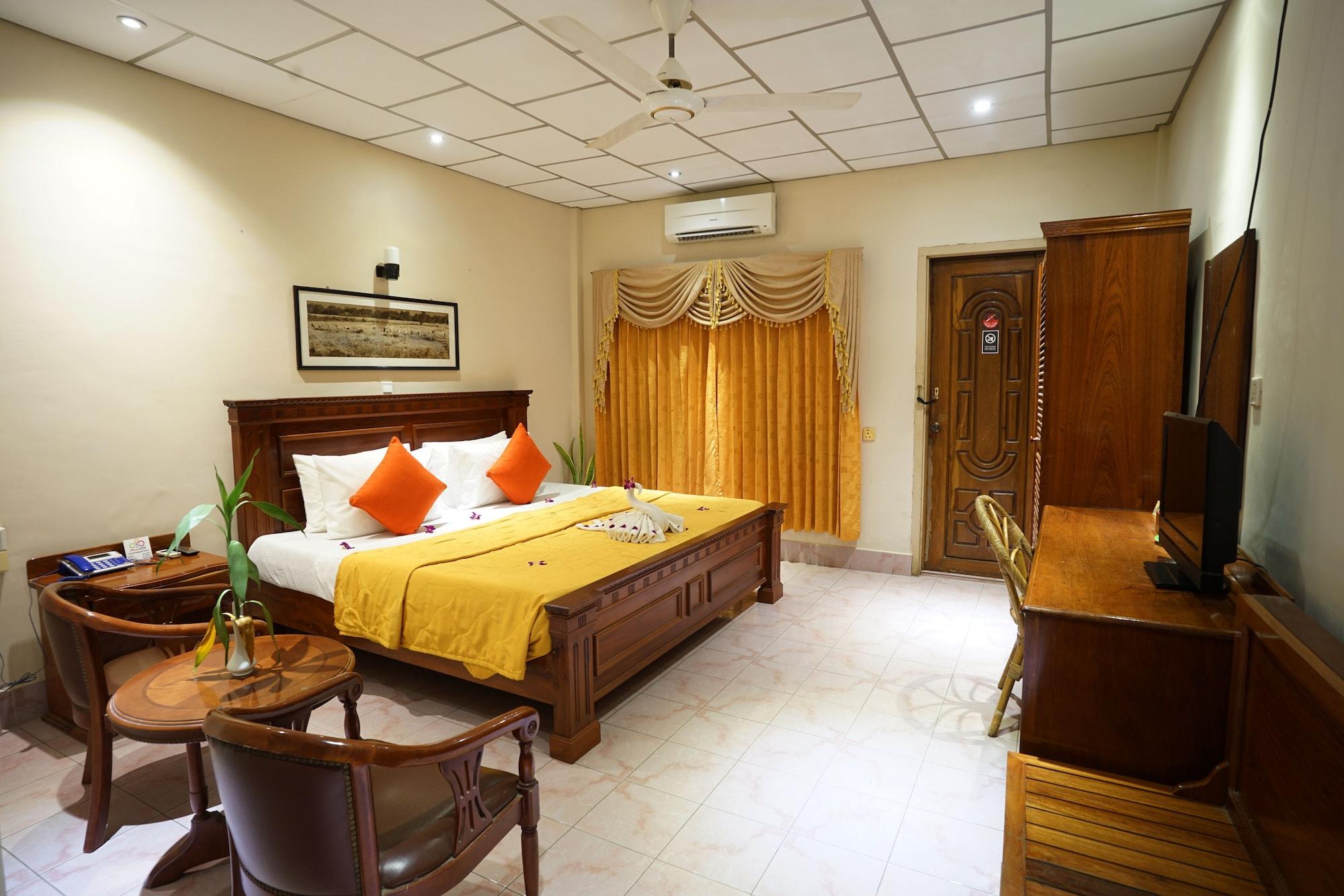 Royal Hotel باتامبانغ المظهر الخارجي الصورة