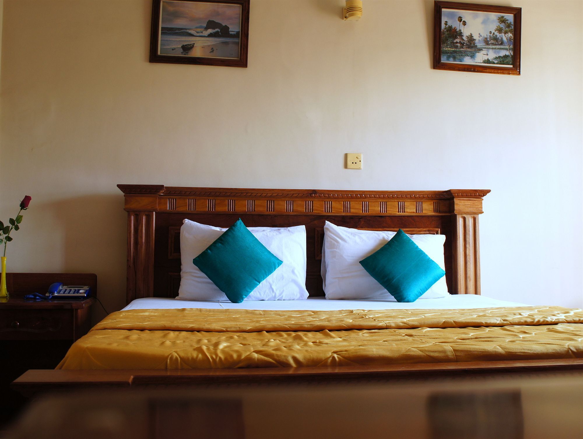 Royal Hotel باتامبانغ المظهر الخارجي الصورة